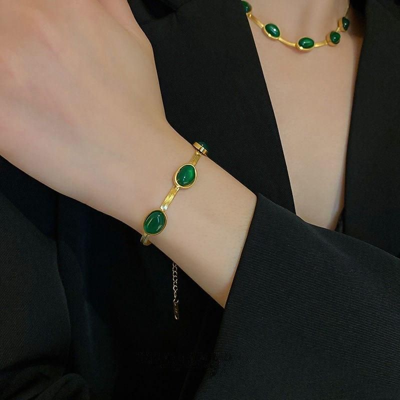 💎 Golden Elegance Necklace & Bracelet