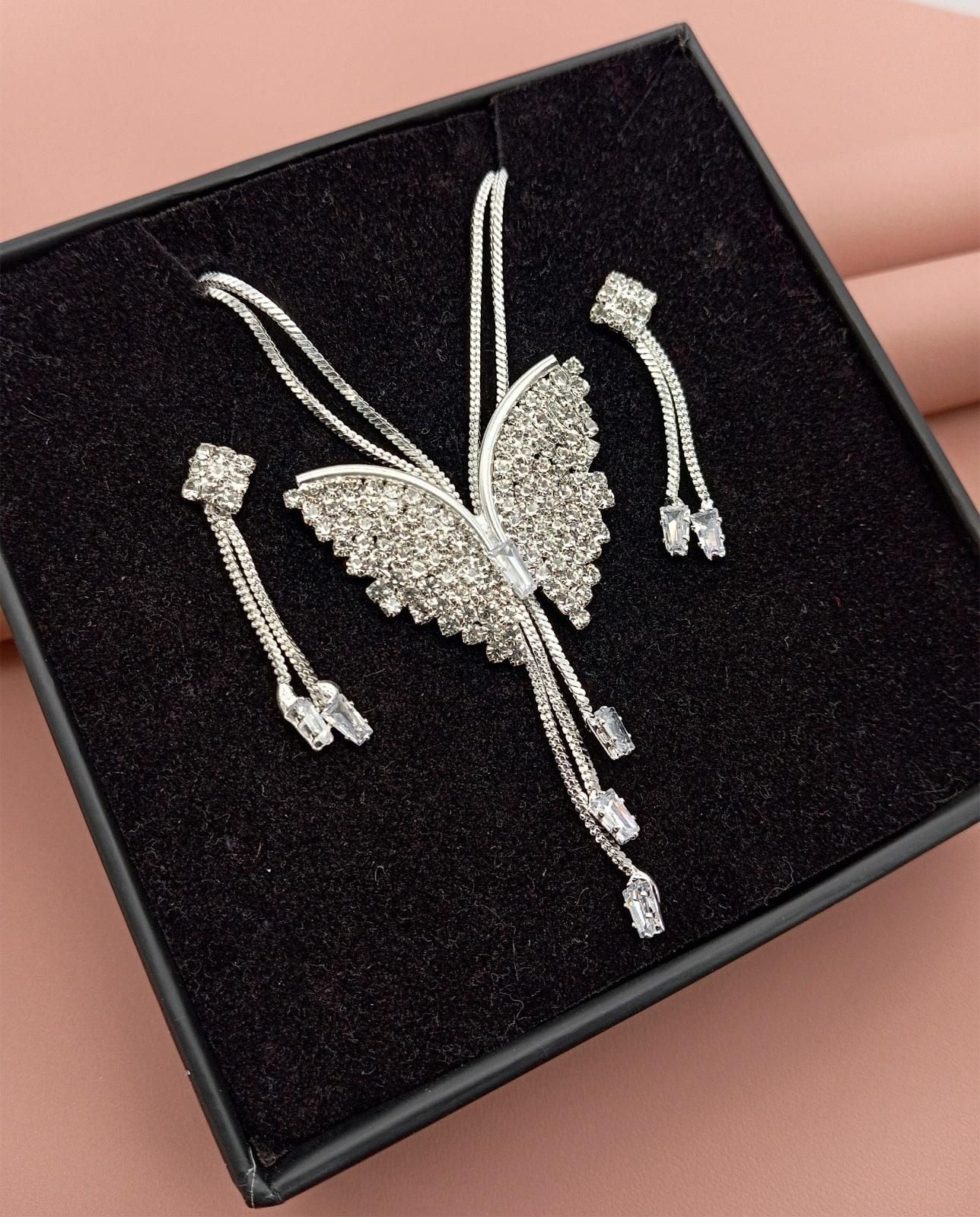 🦋 ShimmerWing Butterfly Necklace Set